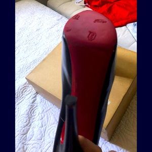 Christian louboutin daffodile